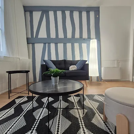 Le Norman Centre Historique Lumineux アパート *