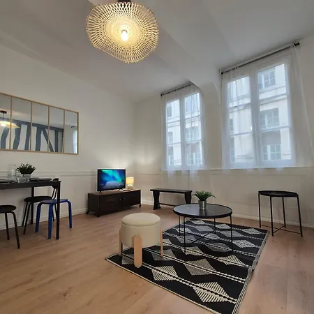 Le Norman Centre Historique Lumineux アパート *